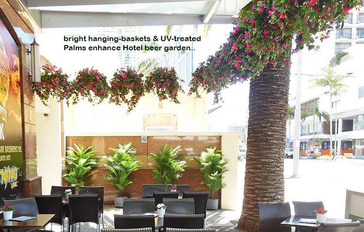 Eye-catching Colour for eatery in busy Tourist Strip...