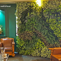 Artificial Green Walls with multi-TV screens in Sports Bar... poplet image 8