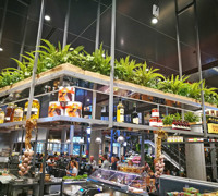 Food Mall area assorted eateries with lotsa greenery