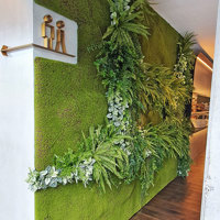 Mossy plant-wall gives softening 'green-touch' to modern restaurant/bar... poplet image 4