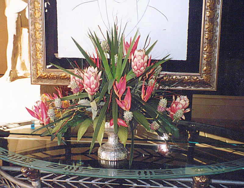 table floral in silver urn
