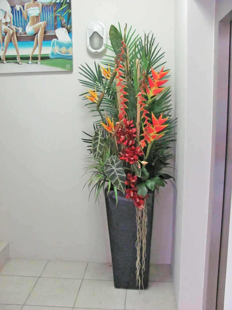 Tall resort floral