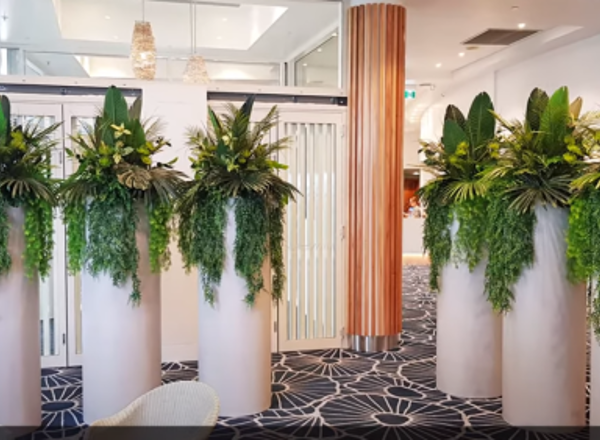 GREEN is the new BLACK!!- mixed Greenery as Floral Art