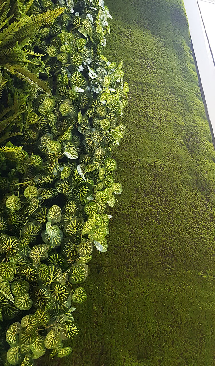 Moss/Green-Wall fusion is the latest direction...