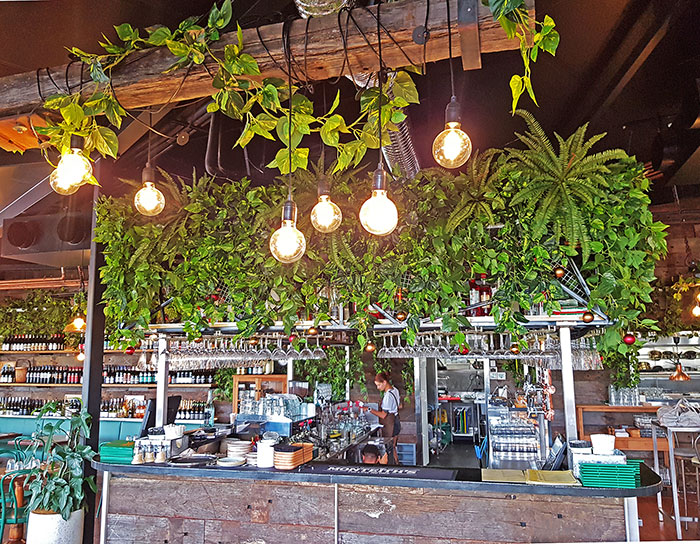 Green-Theme for funky urban bar